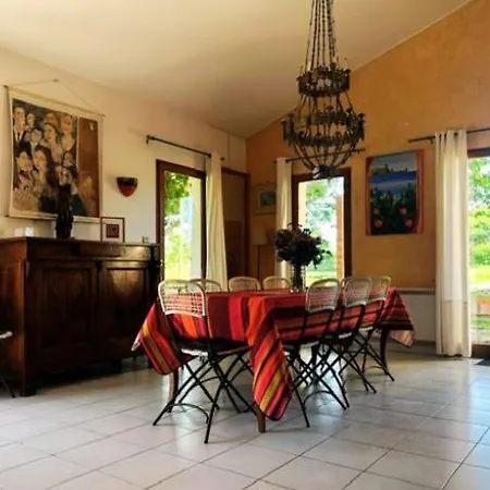 Hébergement de vacances Domaine De La Ferrière *